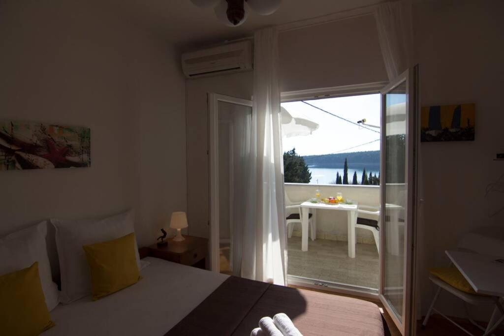 Sea View Room With Kitchen, Balcony&Air Condition Barbat na Rabu Esterno foto