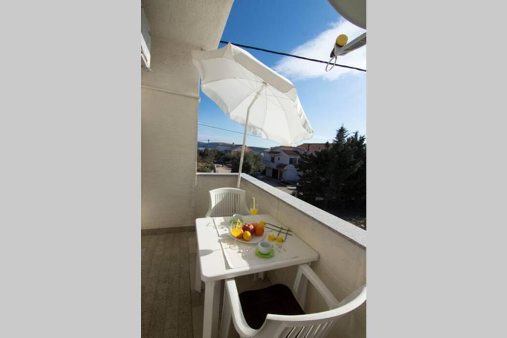 Sea View Room With Kitchen, Balcony&Air Condition Barbat na Rabu Esterno foto